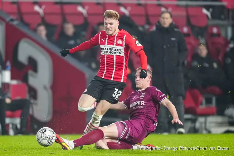 PSV winterkampioen na winst op Go Ahead Eagles