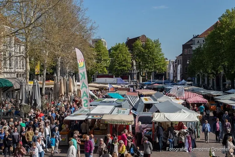 Goede Vrijdagmarkt in Deventer binnenstad