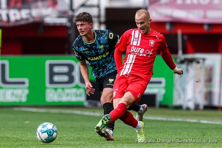 Go Ahead Eagles in blessuretijd naast FC Twente