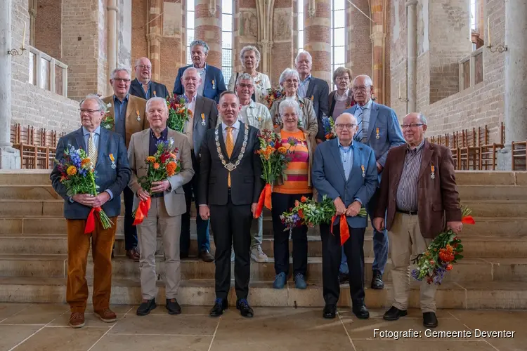 Vijftien Koninklijke Onderscheidingen bij Lintjesregen