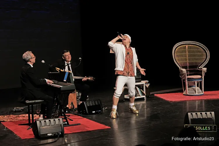 Nieuwe show van fenomeen Ricky Risolles: Hilarische Indische cabaret-/muziekshow sluit tour af in Deventer